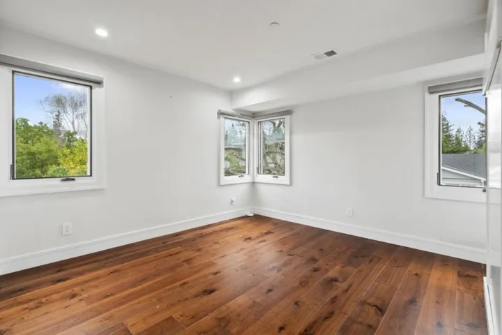 1745 Hull Avenue, Redwood City, California 94061
