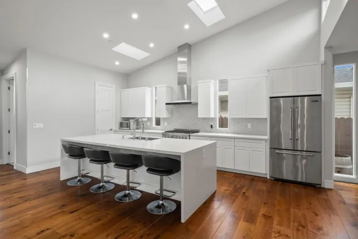 1745 Hull Avenue, Redwood City, California 94061