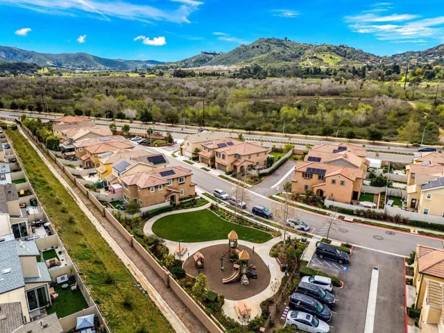 35118 Persano Place, Fallbrook, California 92028