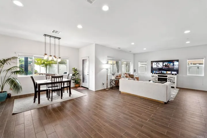 35118 Persano Place, Fallbrook, California 92028