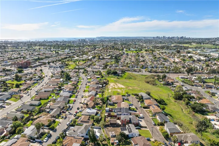 5206 La Paz Drive, San Diego, California 92114