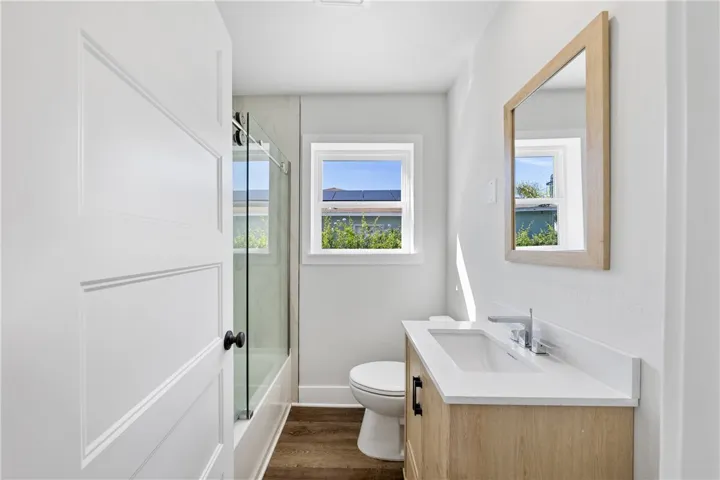 5206 La Paz Drive, San Diego, California 92114