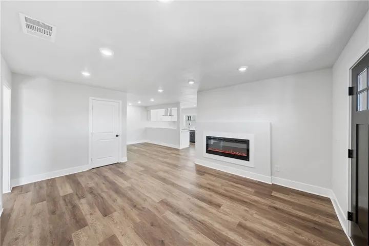 5206 La Paz Drive, San Diego, California 92114