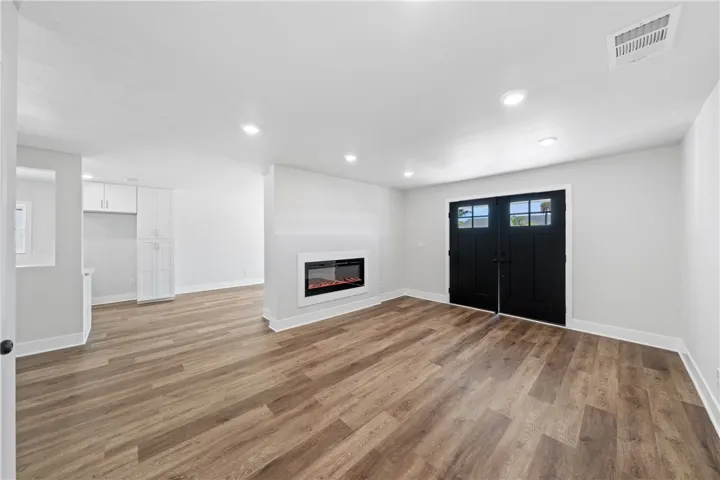 5206 La Paz Drive, San Diego, California 92114