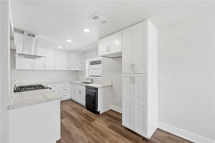 5206 La Paz Drive, San Diego, California 92114