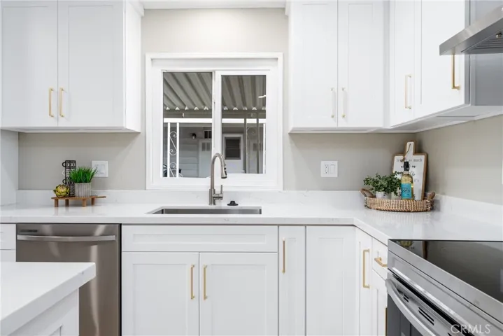 16765 Lake Ridge Way, Yorba Linda, California 92886