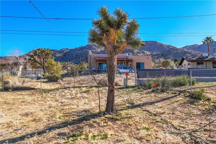 60955 Navajo Trail, Joshua Tree, California 92252