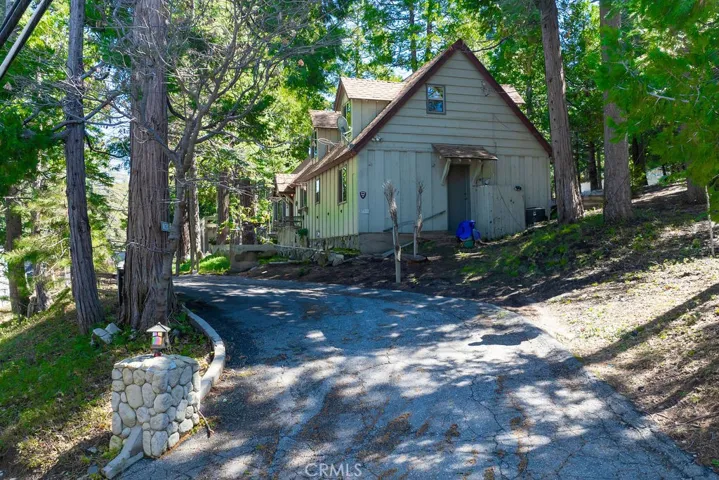 Driveway  could be regarded to enjoy additional parking