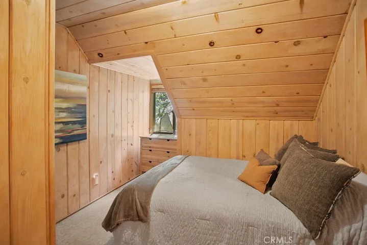 Upstairs third bedroom with alcove and closet