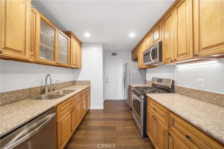 12244 Runnymede Street 2, North Hollywood, California 91605
