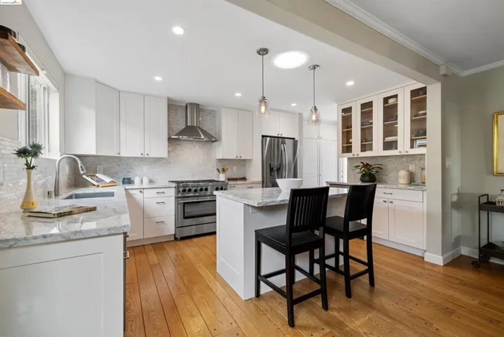 125 Rantoul Cir, San Leandro, California 94577