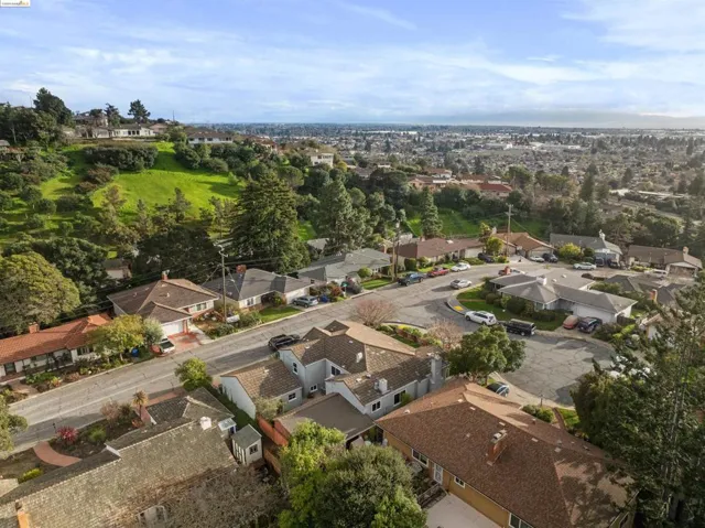 125 Rantoul Cir, San Leandro, California 94577
