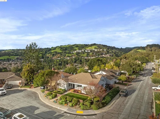 125 Rantoul Cir, San Leandro, California 94577