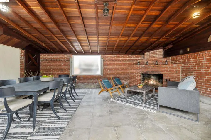 125 Rantoul Cir, San Leandro, California 94577