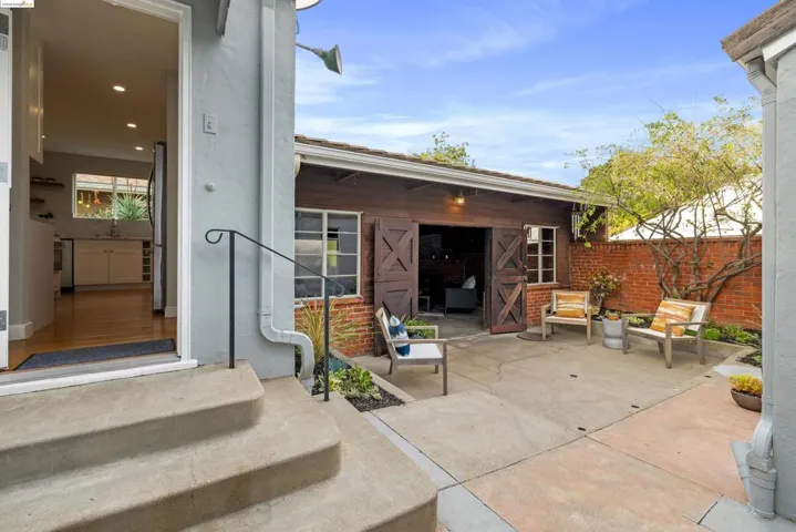 125 Rantoul Cir, San Leandro, California 94577
