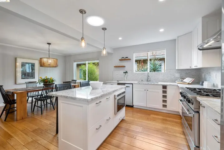 125 Rantoul Cir, San Leandro, California 94577