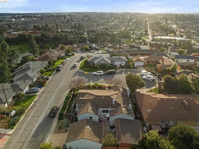 125 Rantoul Cir, San Leandro, California 94577