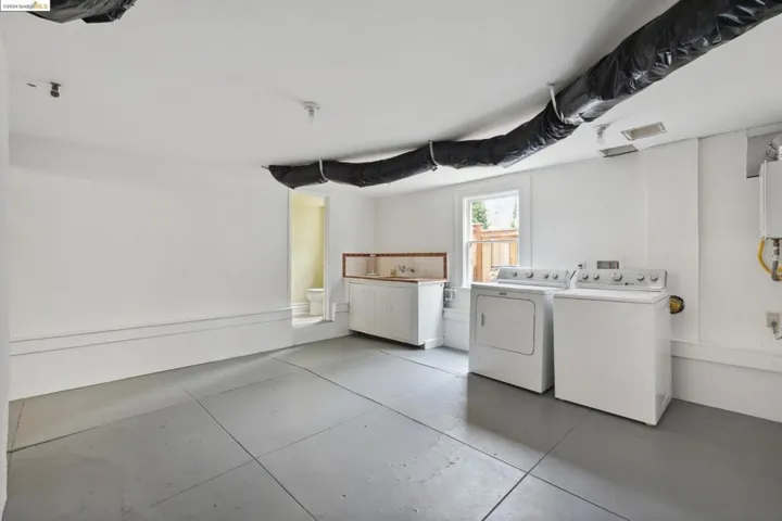 LAUNDRY AREA