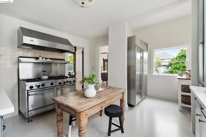 1834 San Jose Ave, Alameda, California 94501