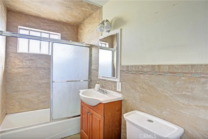 2813 Independence Avenue, South Gate, California 90280