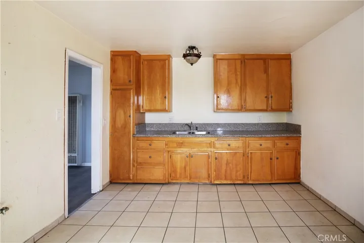 2813 Independence Avenue, South Gate, California 90280