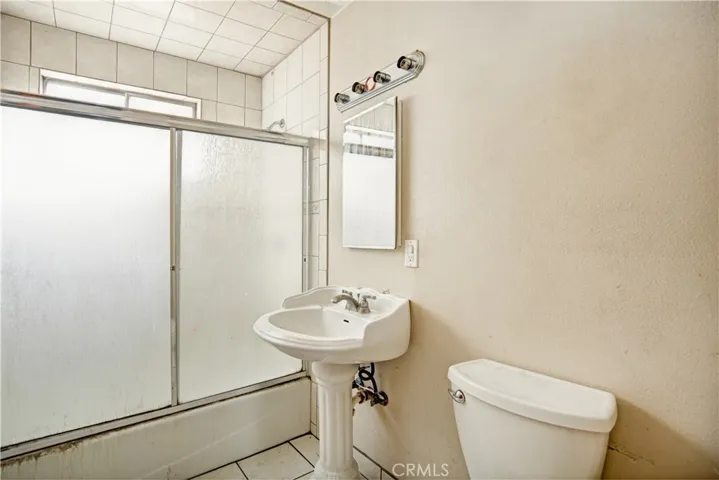 2813 Independence Avenue, South Gate, California 90280