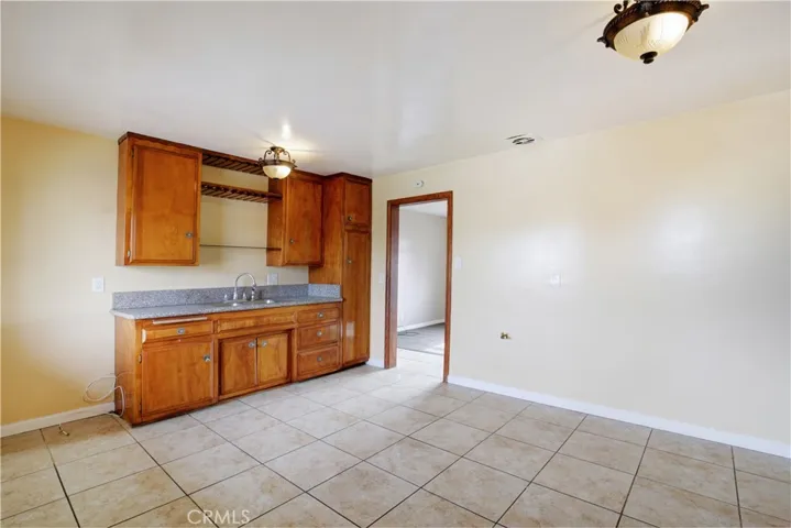 2813 Independence Avenue, South Gate, California 90280