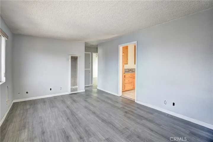 2813 Independence Avenue, South Gate, California 90280