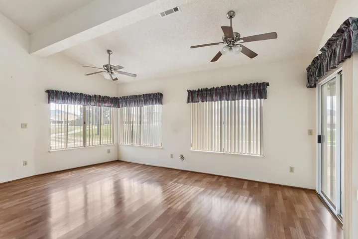 009_Family Room