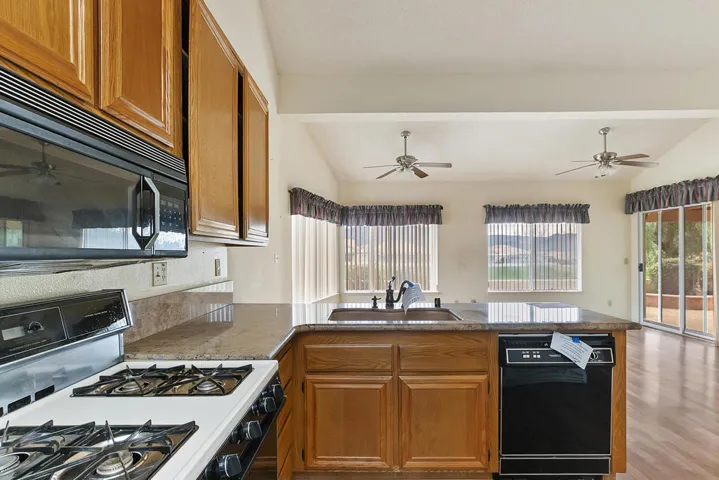 018_Kitchen