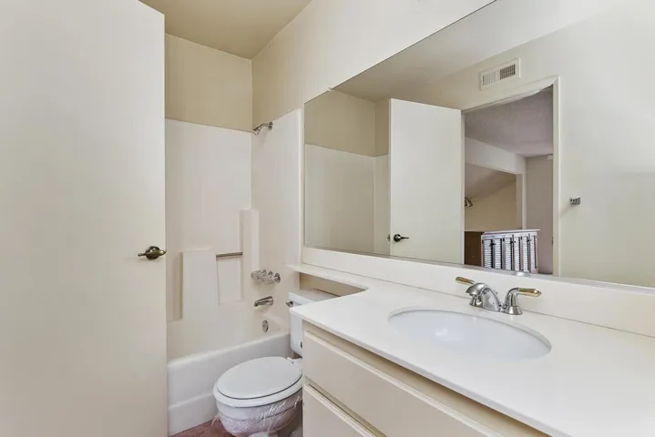 022_Bathroom
