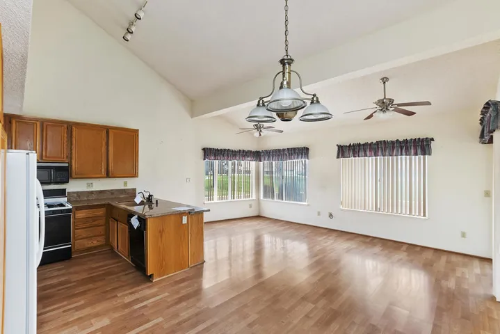 014_Breakfast Nook