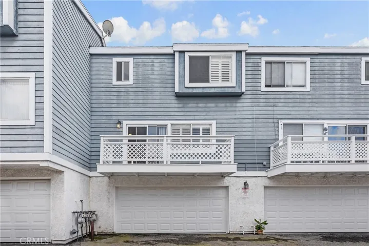 21814 Belshire Avenue 2, Hawaiian Gardens, California 90716