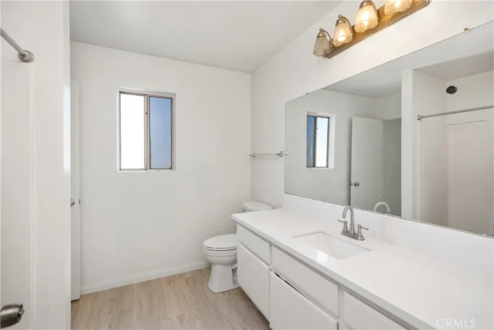 21814 Belshire Avenue 2, Hawaiian Gardens, California 90716