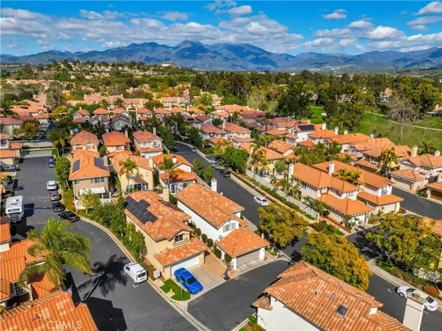 3 Via Floria, Rancho Santa Margarita, California 92688