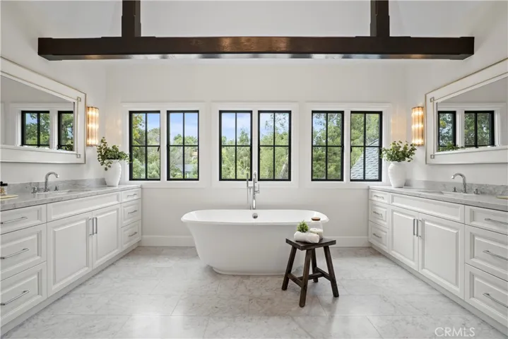 Primary Suite Bathroom