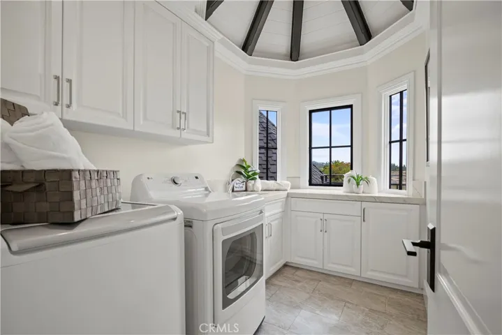 Laundry room - 2nd floor