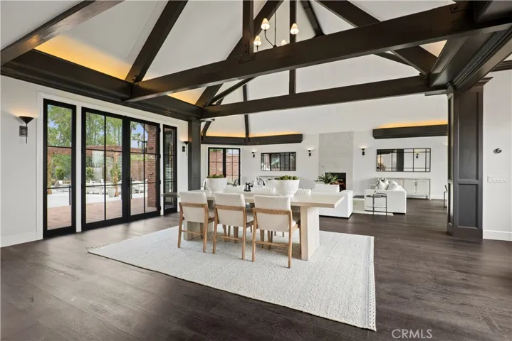 Casual Dining/Family Room