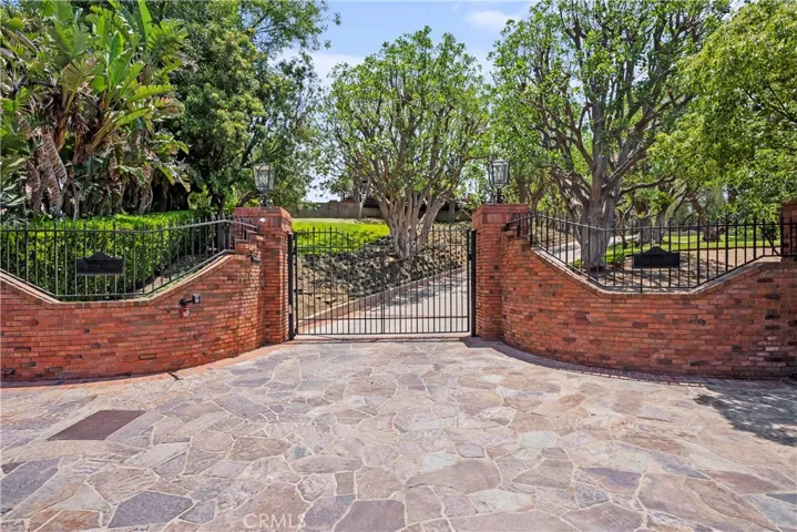 Private gate entrance