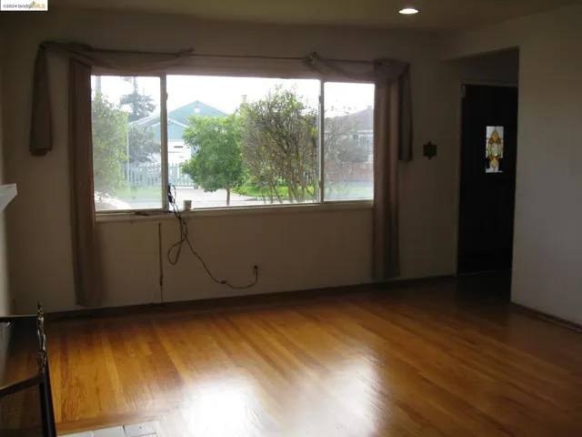 2811 Lincoln Ave, Richmond, California 94804