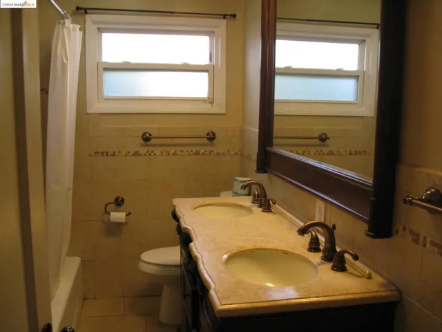 2811 Lincoln Ave, Richmond, California 94804