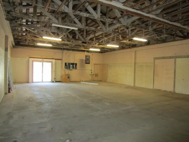 211 5th Street, Hollister, California 95023