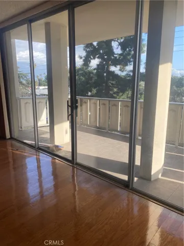 living room to balcony