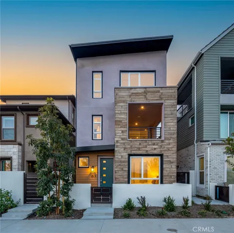 183 Lynx, Irvine, California 92618