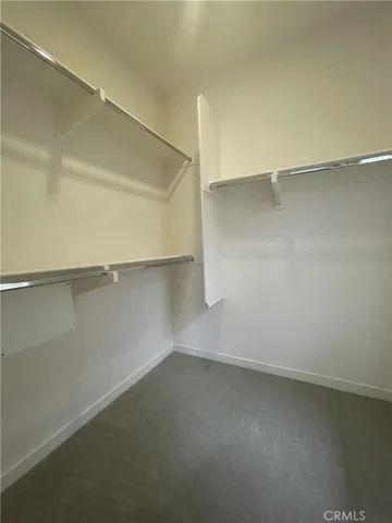 walking-in closet