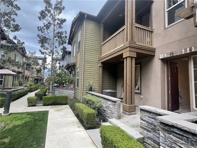 711 S Azusa Avenue H, Azusa, California 91702