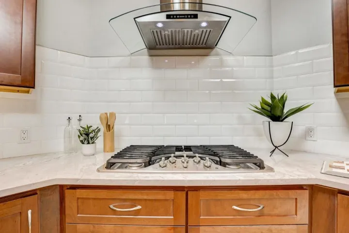 385 Sara Avenue, Sunnyvale, California 94086