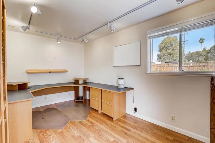 385 Sara Avenue, Sunnyvale, California 94086