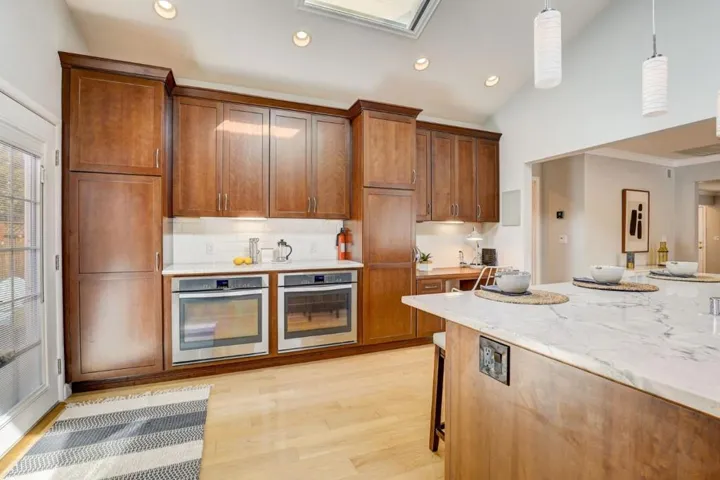 385 Sara Avenue, Sunnyvale, California 94086