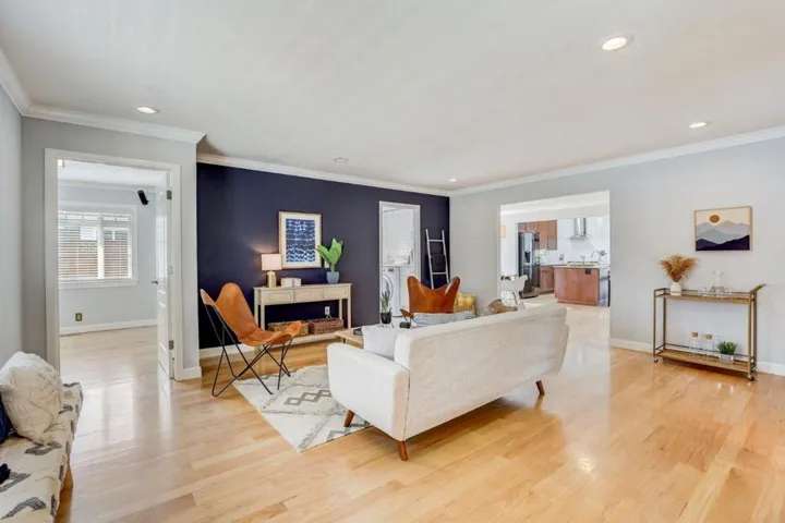 385 Sara Avenue, Sunnyvale, California 94086